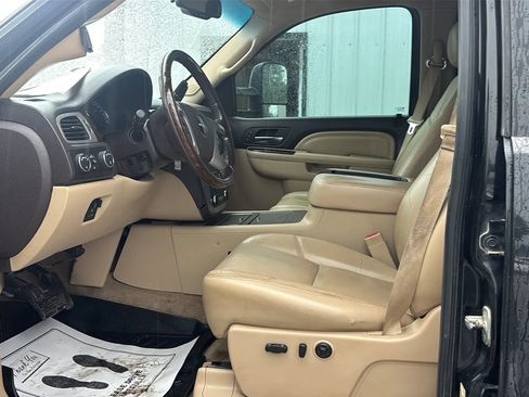 Used 2013 GMC Sierra 2500 Denali w/ Suspension Package, Off-Road AWD/4WD image 17