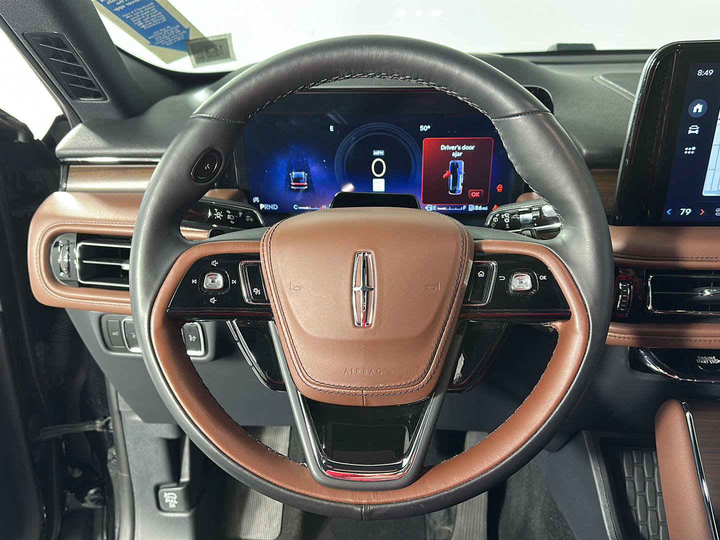 Used 2025 Lincoln Aviator Reserve w/ Equipment Group 201A AWD/4WD image 9