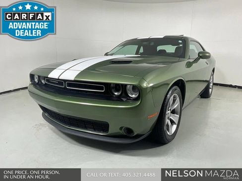 Used 2018 Dodge Challenger SXT w/ Cold Weather Group RWD image 1