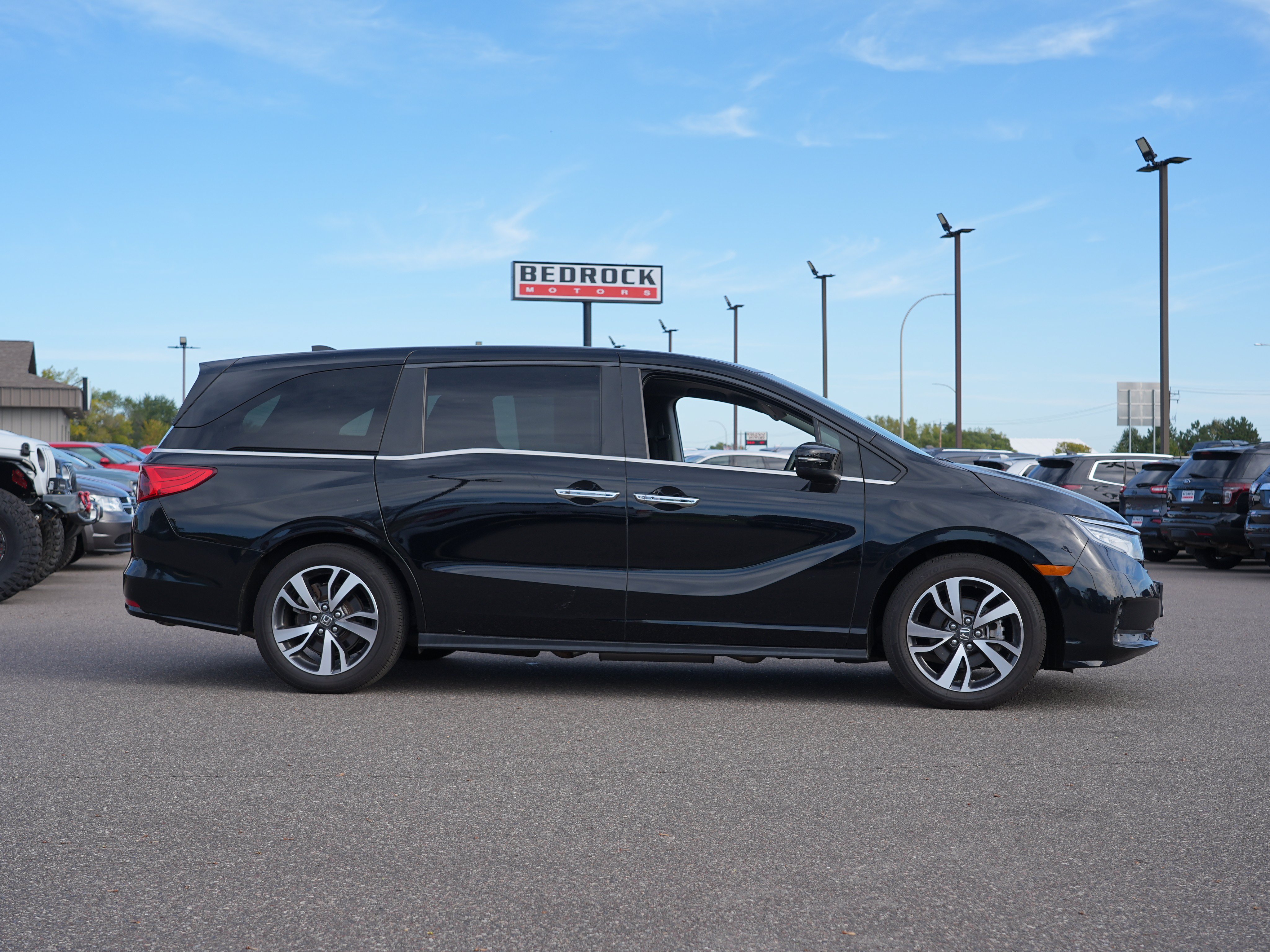 Used 2022 Honda Odyssey EX-L image 2