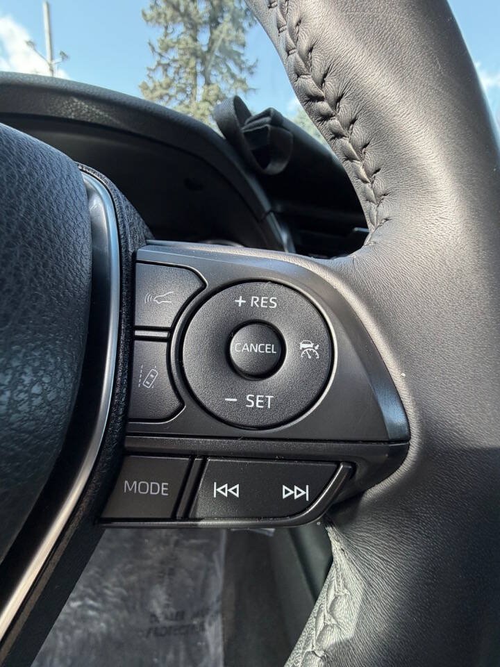 Used 2021 Toyota Corolla LE FWD image 13