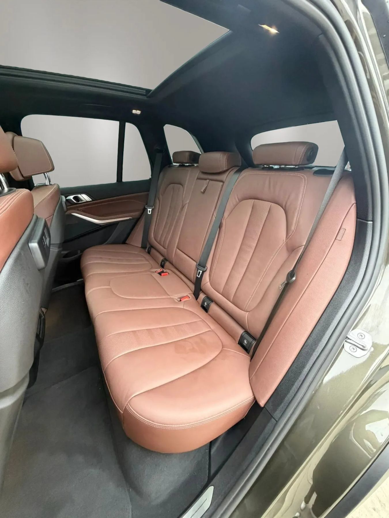 Used 2022 BMW X5 xDrive40i AWD/4WD image 14