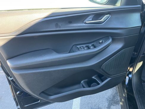 New 2025 Jeep Grand Cherokee Laredo X image 14