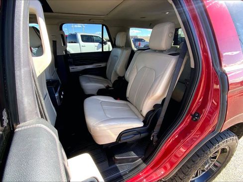 Used 2018 Ford Expedition Platinum image 20