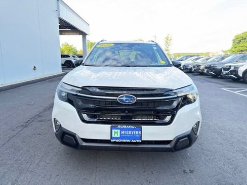 Used 2025 Subaru Forester Touring AWD/4WD image 3