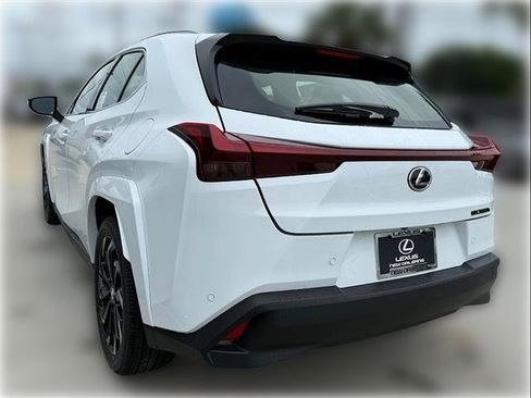 New 2026 Lexus UX 300h FWD image 5
