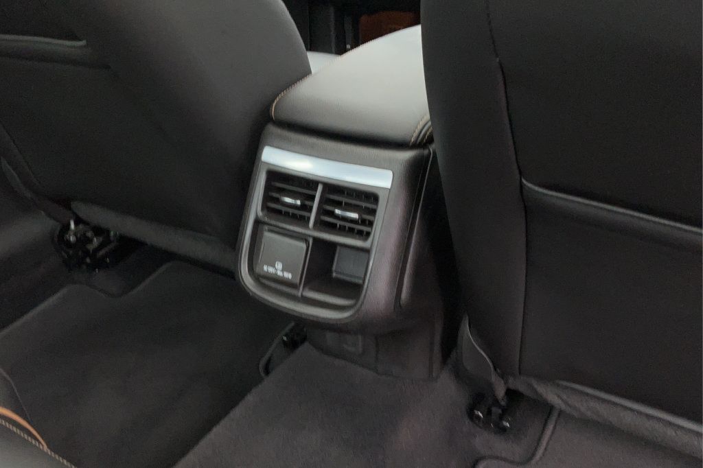 Used 2018 Chevrolet Impala Premier w/ Premier Confidence Package FWD image 21