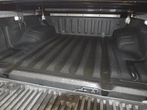 Used 2024 Nissan Frontier PRO-4X w/ Pro Convenience Package image 21