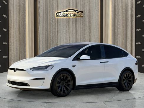 Used 2023 Tesla Model X image 9