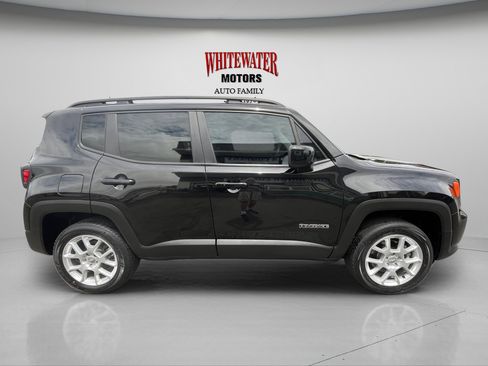 Used 2021 Jeep Renegade Latitude w/ Convenience Group AWD/4WD image 7
