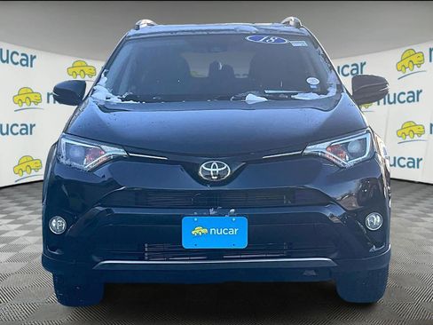 Used 2018 Toyota RAV4 XLE image 2