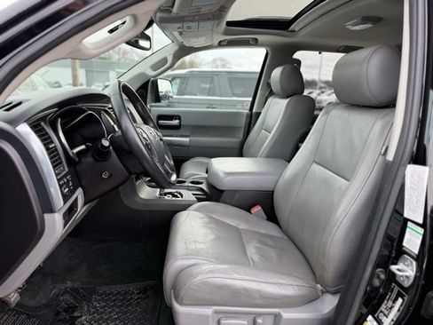 Used 2018 Toyota Sequoia Limited AWD/4WD image 2
