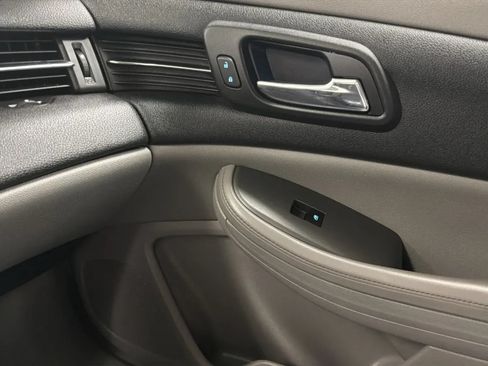 Used 2013 Chevrolet Malibu LS FWD image 16