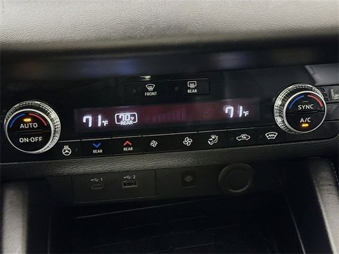 Used 2023 Mitsubishi Outlander SEL image 28