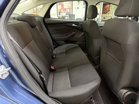 Used 2018 Ford Focus SEL w/ Cold Weather Package FWD image 15