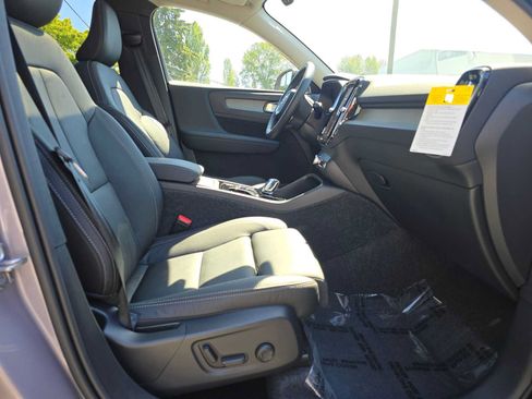 Used 2026 Volvo XC40 B5 Plus w/ Climate Package AWD/4WD image 10