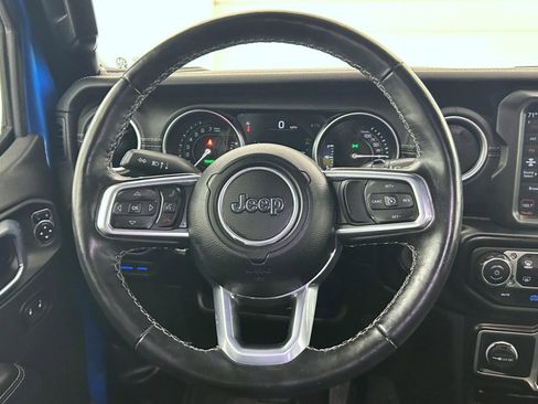 Certified 2022 Jeep Wrangler Unlimited Sahara w/ Cold Weather Group image 11