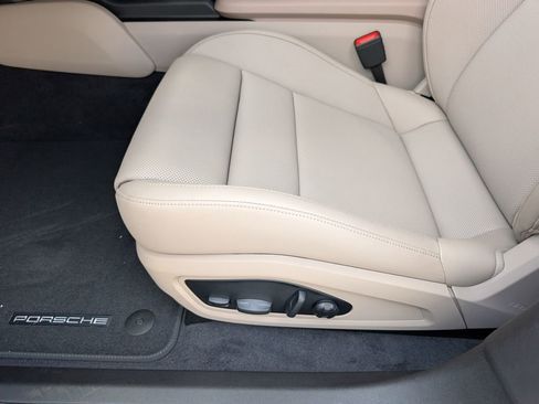 New 2026 Porsche Taycan 4S AWD/4WD image 21