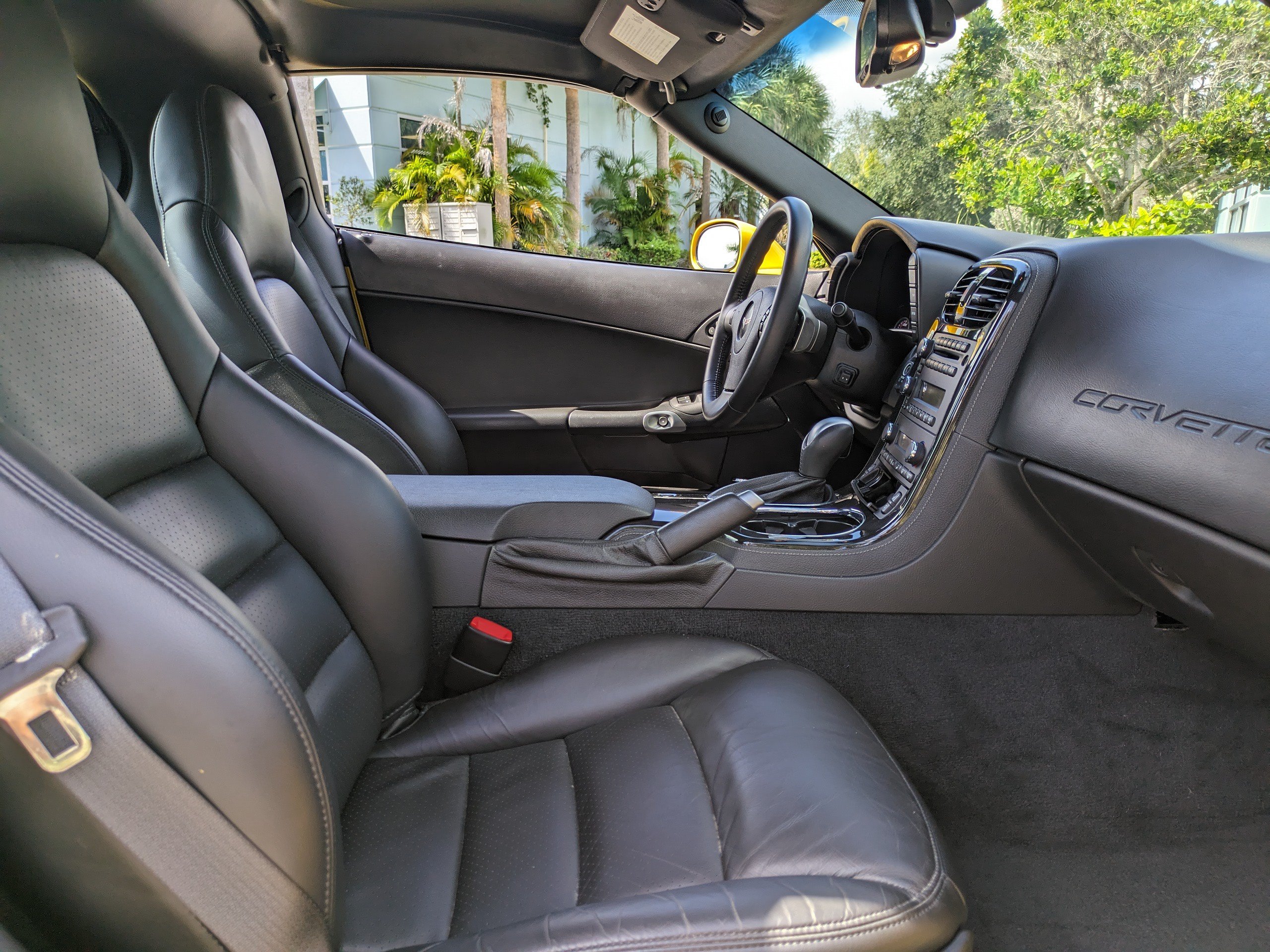 Used 2010 Chevrolet Corvette Grand Sport w/ Preferred Equipment Group RWD image 16