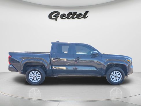 Used 2025 Toyota Tacoma SR5 RWD image 4
