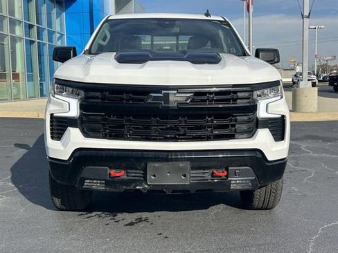 Used 2025 Chevrolet Silverado 1500 LT Trail Boss w/ Convenience Package II image 2