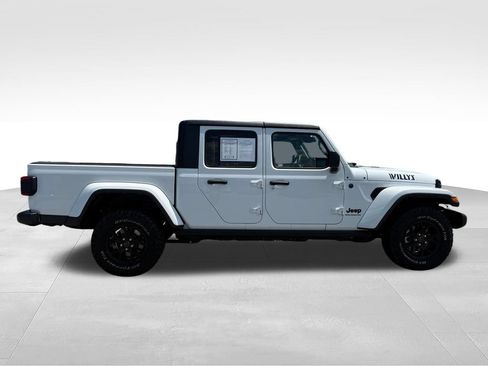 Used 2024 Jeep Gladiator Sport AWD/4WD image 29