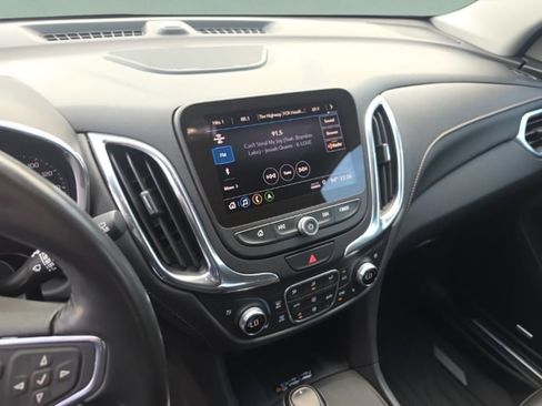 Used 2020 Chevrolet Equinox Premier AWD/4WD image 23
