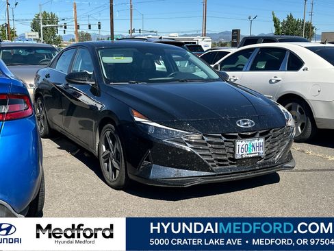 Used 2022 Hyundai Elantra Limited w/ Cargo Package FWD image 1