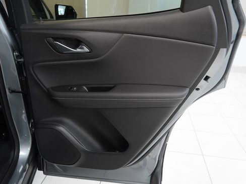 Used 2026 Chevrolet Blazer LT w/ Convenience Package FWD image 32
