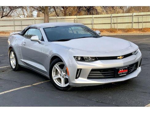 Used 2018 Chevrolet Camaro LT image 2
