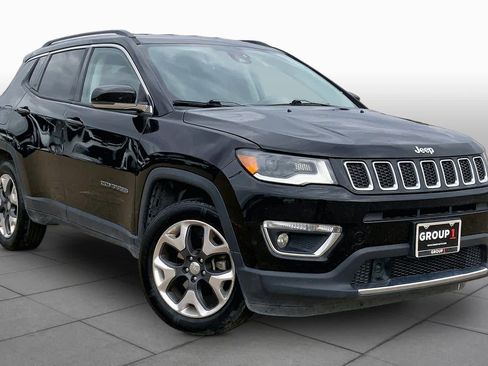 Used 2018 Jeep Compass Limited w/ Navigation Group AWD/4WD image 2