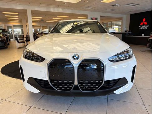 Used 2023 BMW i4 eDrive35 w/ Premium Package RWD image 2