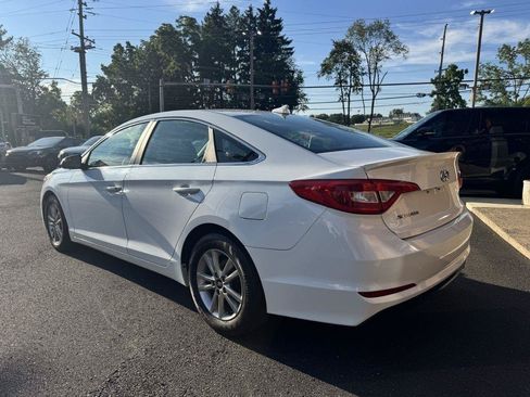Used 2017 Hyundai Sonata SE FWD image 3