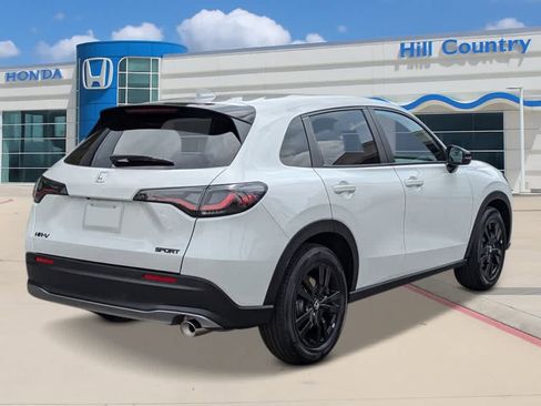 New 2026 Honda HR-V Sport image 4