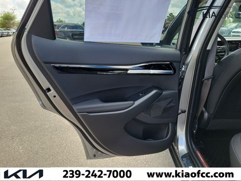 New 2026 Kia Seltos S FWD image 13