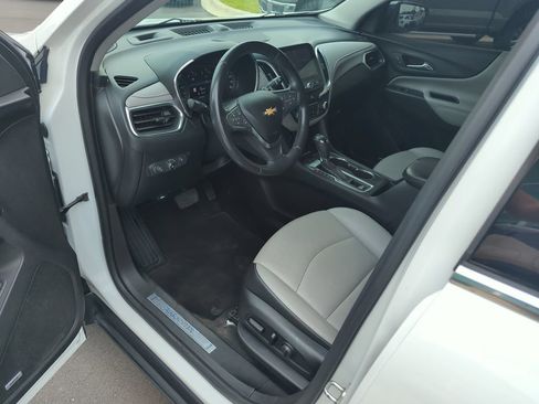 Used 2019 Chevrolet Equinox Premier FWD image 11