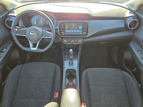 Used 2024 Nissan Kicks SV image 18