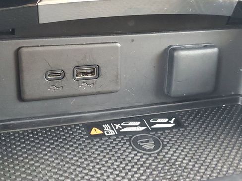 Used 2025 Buick Envision Sport Touring image 32