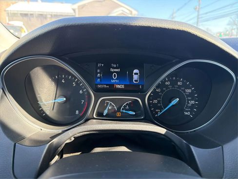 Used 2017 Ford Focus Titanium w/ Titanium Technology Package image 21
