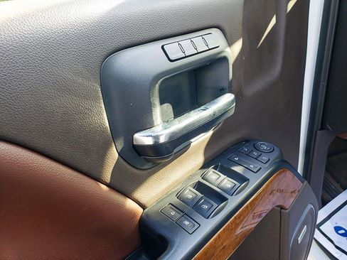 Used 2015 Chevrolet Silverado 3500 High Country w/ Duramax Plus Package image 10