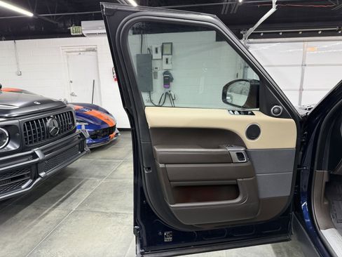 Used 2020 Land Rover Range Rover Sport HSE image 21