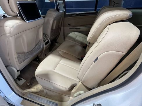 Used 2011 Mercedes-Benz GL 450 4MATIC image 7