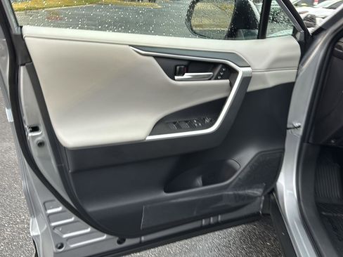 New 2025 Toyota RAV4 Limited image 14