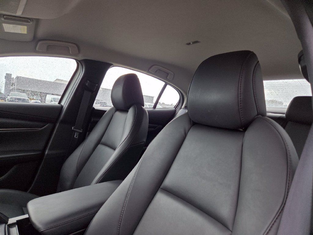 Used 2023 MAZDA MAZDA3 s FWD image 25