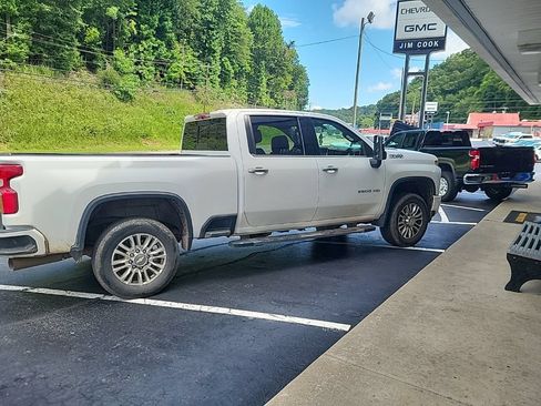Used 2023 Chevrolet Silverado 2500 High Country AWD/4WD image 5
