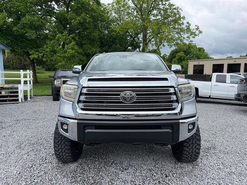 Used 2018 Toyota Tundra Limited w/ Limited Premium Package AWD/4WD image 11