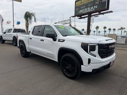 Used 2026 GMC Sierra 1500 Pro w/ Graphite Edition