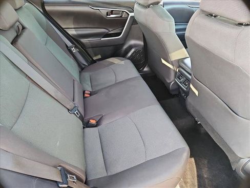 Used 2025 Toyota RAV4 XLE FWD image 25
