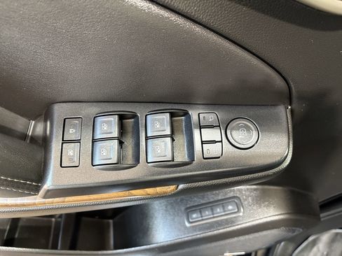 Used 2019 GMC Yukon XL Denali w/ Denali Ultimate Package AWD/4WD image 13