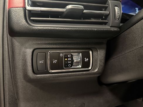 Used 2025 Lincoln Corsair Reserve w/ Equipment Group 202A image 24